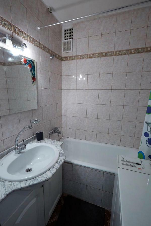Egyetemvaros - A. Apartman Pécs Exterior foto